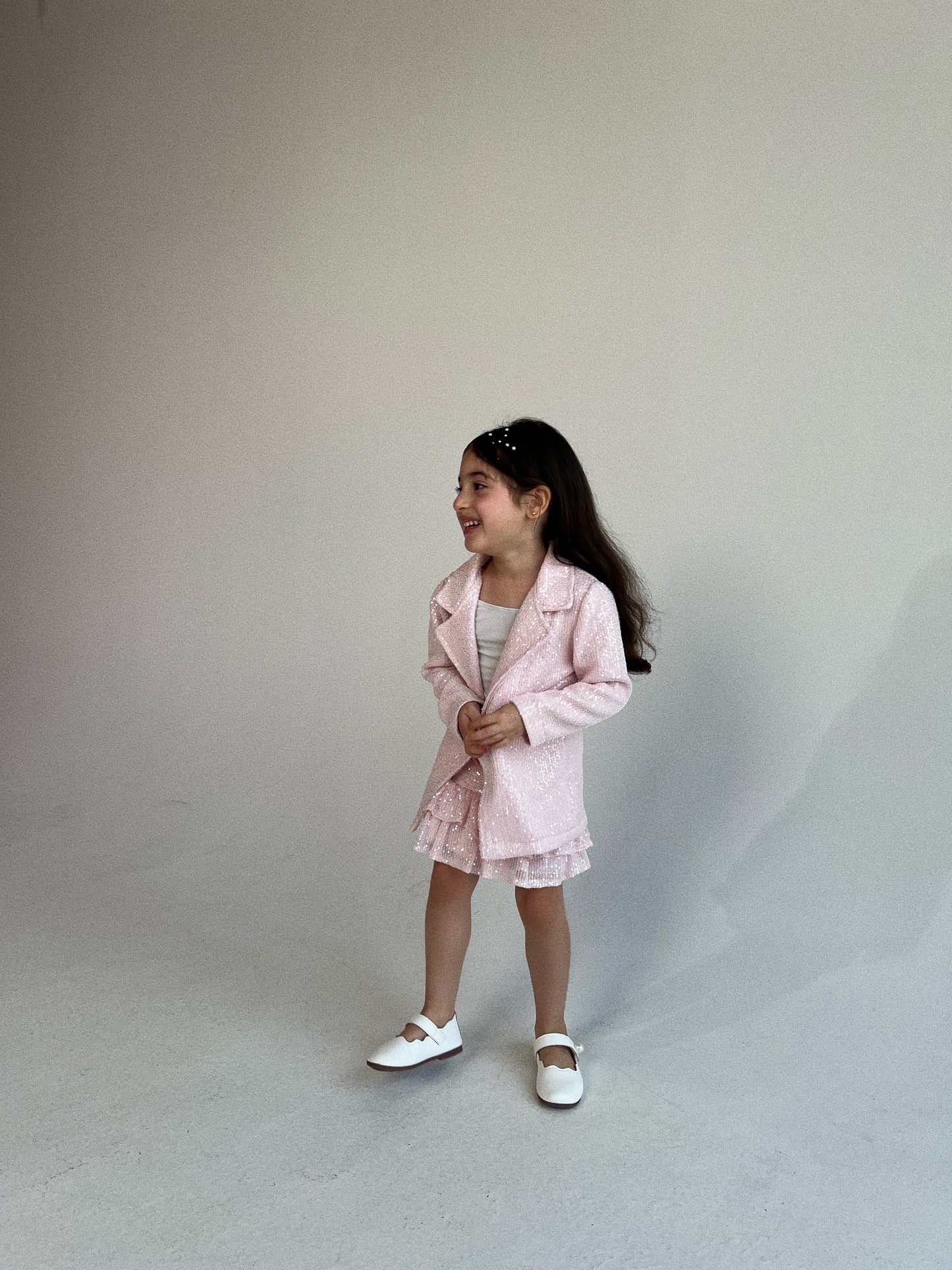 𝒄𝒍𝒂𝒓𝒂 𝒏𝒐.𝟏