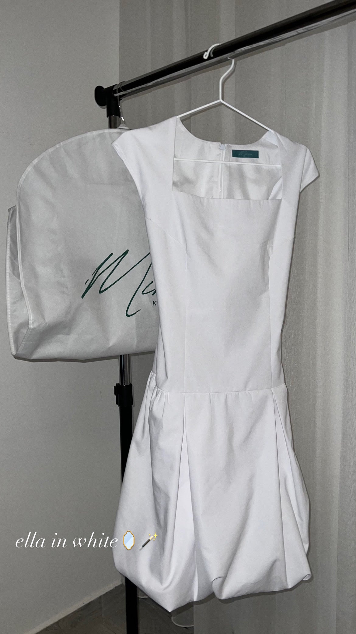 𝑬𝑳𝑳𝑨 𝑺𝑯𝑶𝑹𝑻 𝑫𝑹𝑬𝑺𝑺