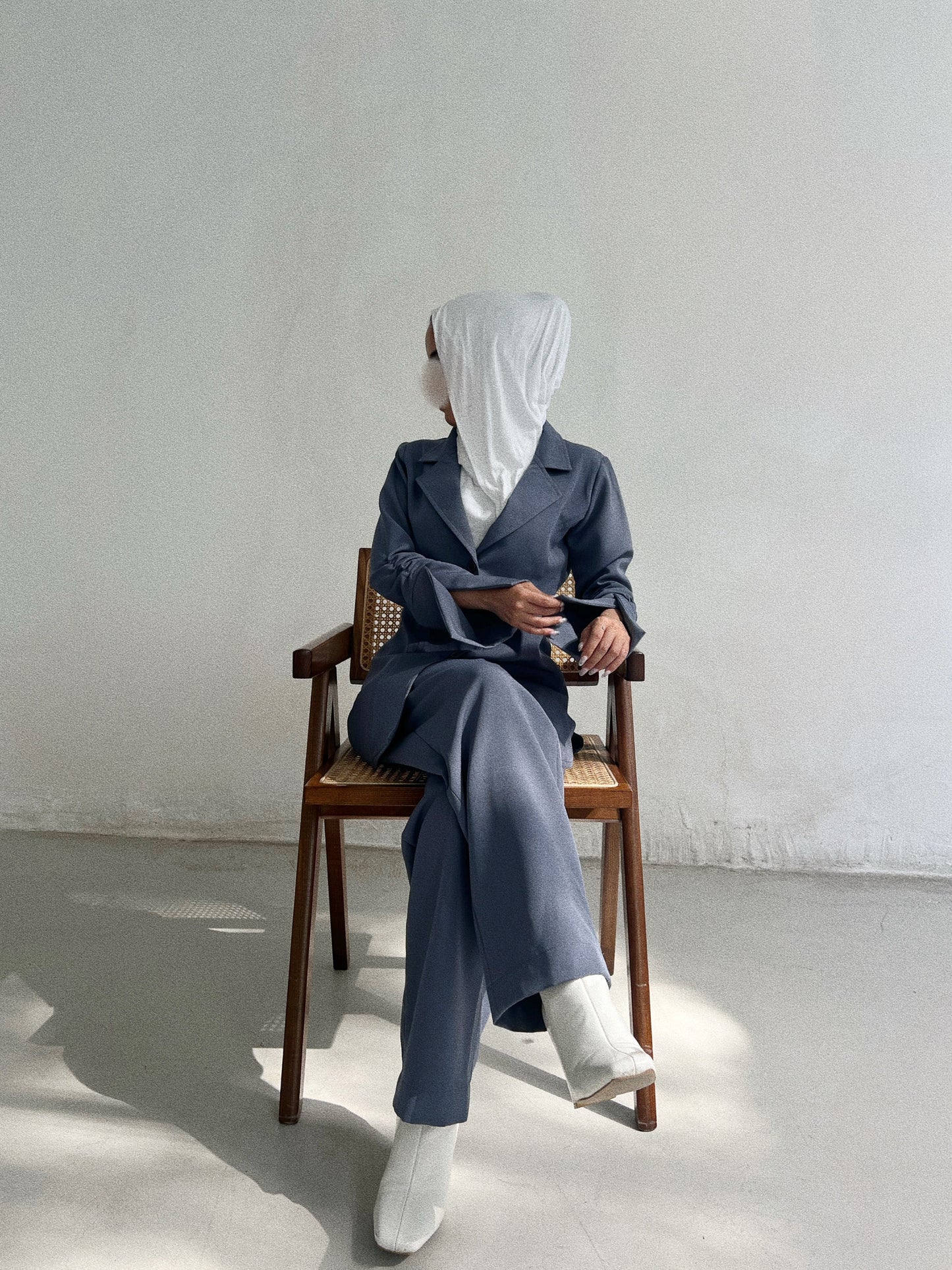 𝑰𝑽𝒀 𝑺𝑬𝑻