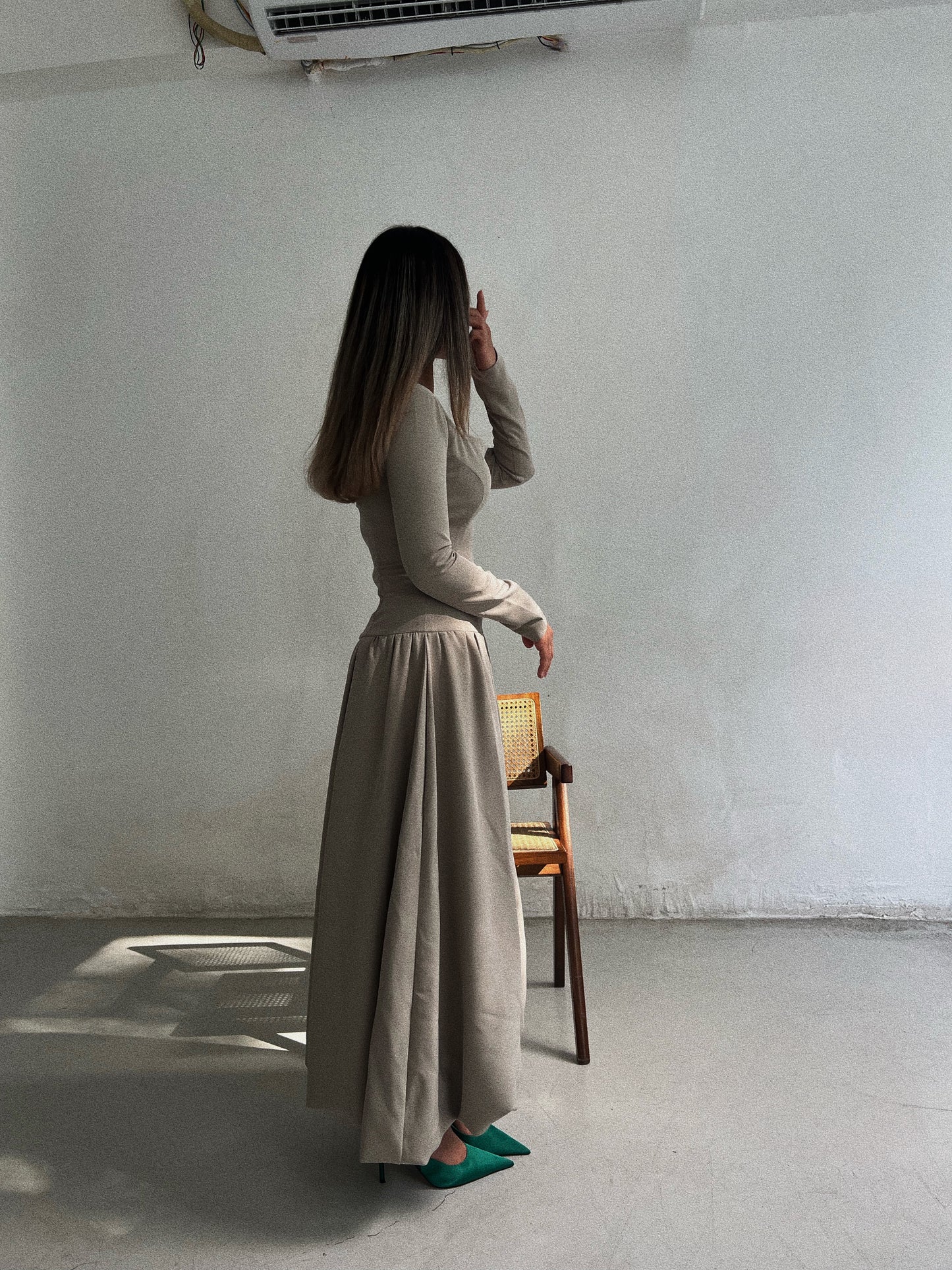 𝑹𝑨𝑬 𝑳𝑶𝑾-𝑾𝑨𝑰𝑺𝑻𝑬𝑫