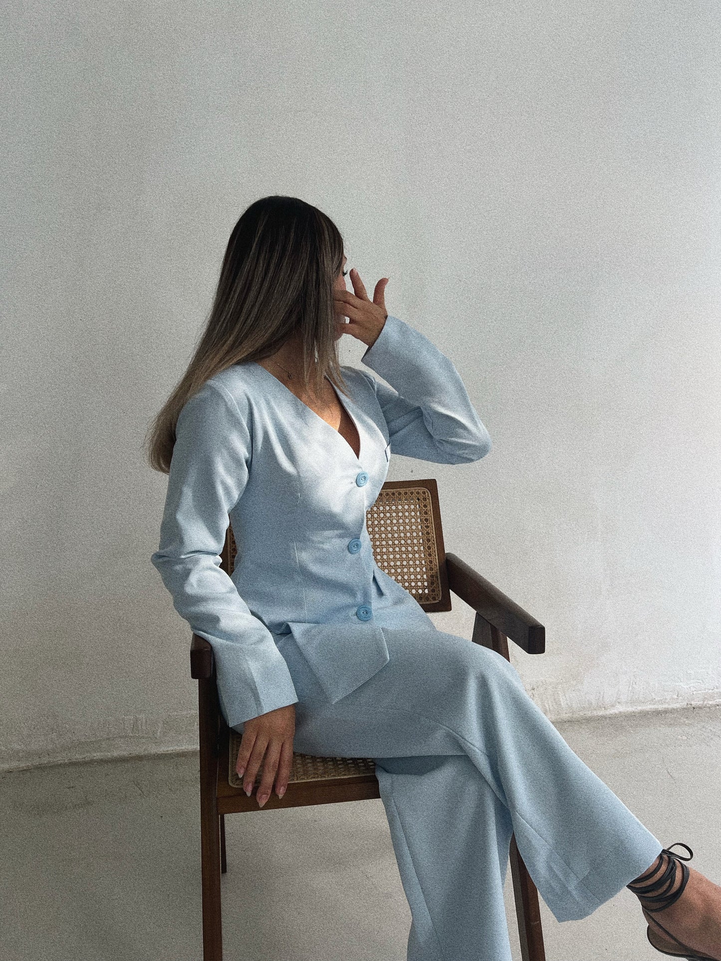 𝑩𝑳𝑼 𝑺𝑬𝑻𝑻